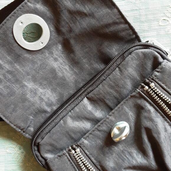 Baggallini NEW Tokyo Mini Brown Leopard Print Zipper Chrome Turn-Lock Crossbody - Picture 4 of 12